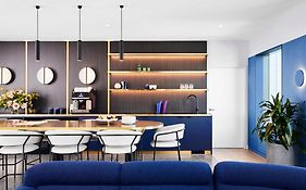 City Living Apartments At Franklin Near Melbourne City Centre